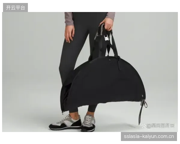 Lululemon北京三里屯店限量发售Mylo™菌丝体瑜伽包，完成了生物基皮革从概念到高端零售的渗透